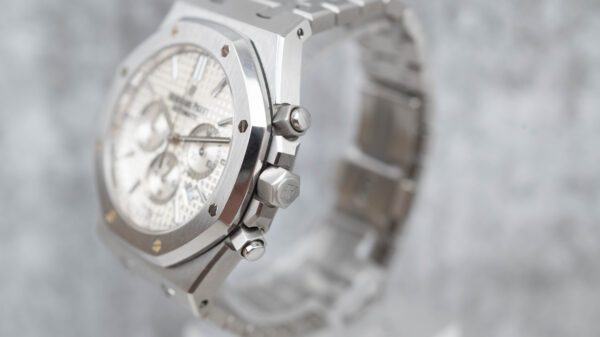 Audemars Piguet Royal Oak Chronograph 26320ST (2016) - Image 6